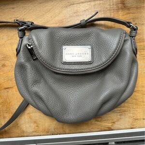Gray leather Marc Jacobs crossbody, great condition
